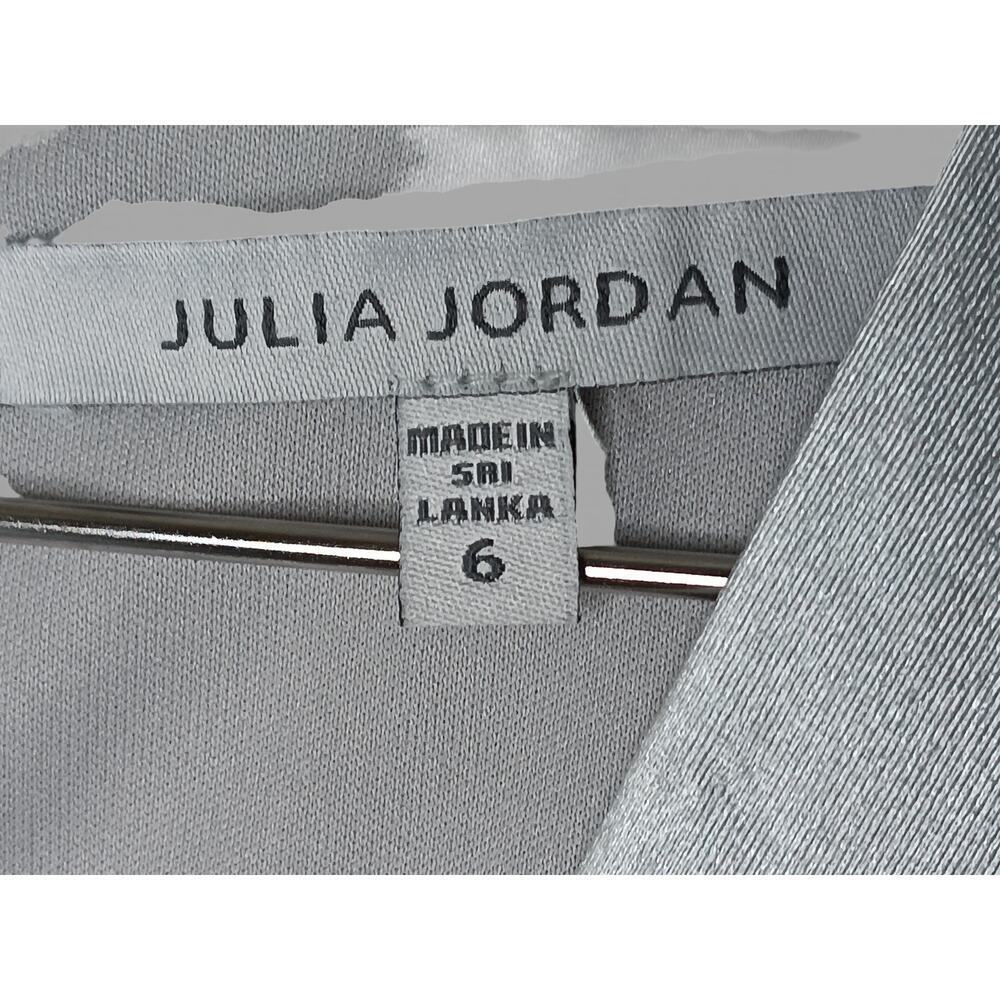 New with Tags Julia Jordan Silver Satin Ruched V Neck Cocktail Dress 6 - Picture 13 of 16